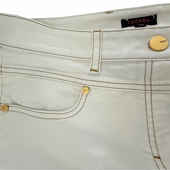 Escada White Pants 38 US 6 Ankle Slim Fit Stretch Gold Button Designer Trousers - Picture 13 of 13